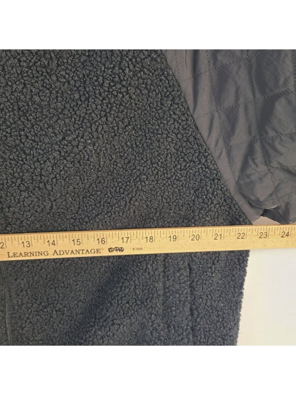 NEW Offline By Aerie Ski Lodge Black Sherpa Jacket With Quilted Sleeves Sz M - Picture 6 of 9